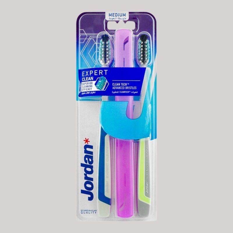 02. Expert Clean Medium Toothbrush 2-Pack