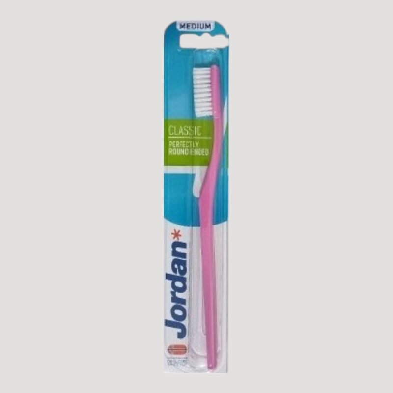 01. Classic Medium Toothbrush